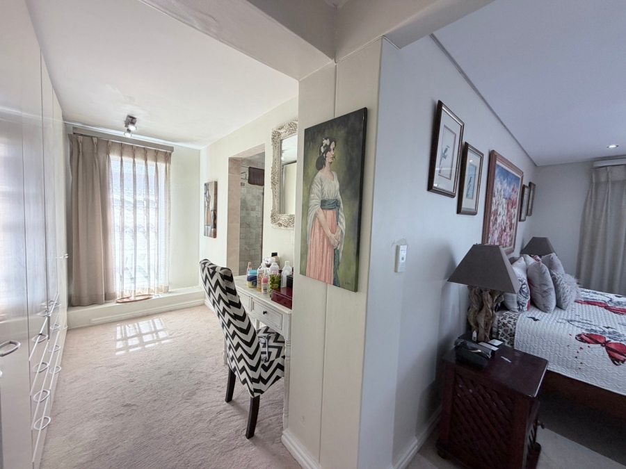 7 Bedroom Property for Sale in Bloubergstrand Western Cape